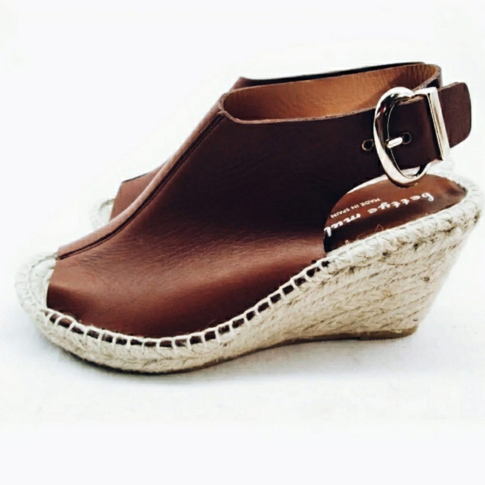 Bettye Muller⚡Brown Leather Espadrille Wedges !!